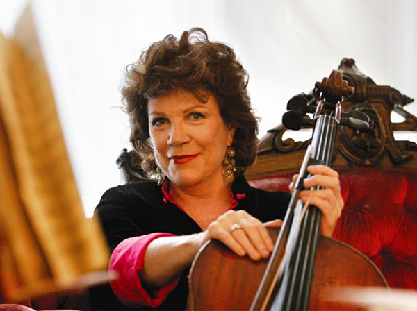 Christine Walevska1 2011