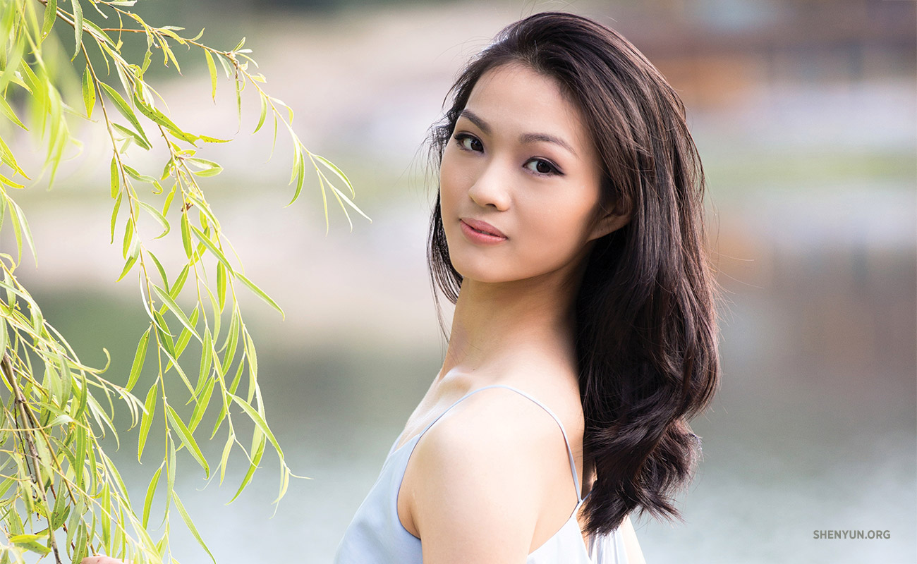 Shen Yun Performing Arts | Feature Article: Principal Dancer Evangeline Zhu