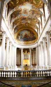 Palace of Versailles entrance (Annie Li).