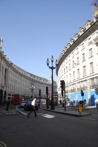 Winding through the streets of London (TK Kuo).