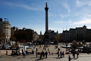 Observera skylten med den olympiska nedr&auml;kningen, dubbeld&auml;ckarna och Big Ben i bakgrunden bakom Trafalgar Square (Annie Li).