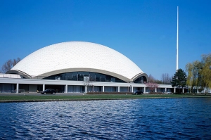 La temporada 2011 de Shen Yun en Europa se inici&oacute; en este teatro alem&aacute;n, Jahrhunderthalle Frankfurt, el 26 de febrero.