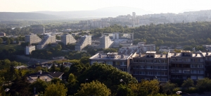 Unser letzter Aufenthalt war Bratislava. Gesehen von unserem Hotel, ging die Sonne &uuml;ber den H&uuml;geln der Stadt und &uuml;ber unserer Europatournee 2011 unter&hellip; (Annie Li)