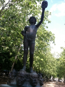 An aspiring actor in the Jardin du Luxembourg. The second largest green space in Paris boasts hundreds of statues of former royalty, and is home to the French Senate.