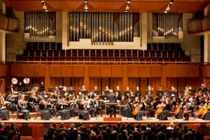 Milen Nachev fue uno de los cuatro directores de orquesta que se present&oacute; con la Orquesta Sinf&oacute;nica de Shen Yun.