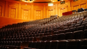 Le magnifique Teatre Nacional de Catalunya de Barcelone (Danseur S&eacute;bastien Chun)