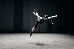 Principal Dancer Rocky Liao practicing a butterfly kick. (photo by dancer Songtao Feng)