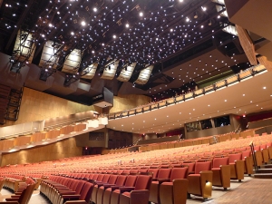 Di dalam Queen Elizabeth Theatre. (foto oleh penari Joe Huang)