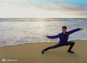 Dancer Joe Huang. (photo by dancer Zack Chan)
