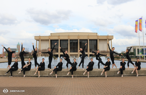 Die Tänzer der Shen Yun Touring Company sind froh, Ostern am 27. März gemeinsam in der Chrysler Hall in Norfolk, Virginia zu verbringen. (Foto: Tänzerin Helen Li)