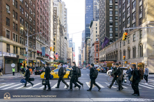 I New York kom Shen Yun symfoniorkesters musiker på hur man tar sig till Carnegie Hall.
