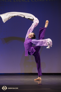 La ballerina di Shen Yun Evangeline Zhu, ha vinto il primo premio nella categoria femminile adulti.