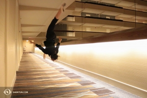 After a long bus ride to Milwaukee, Wisconsin, Shen Yun Touring Company’s Bella Fan was happy to see a long hallway in the hotel. (Photo by dancer Helen Li)
