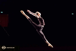 Dancer Zizhen Yu in Milan. (Photo by dancer Nancy Wang)