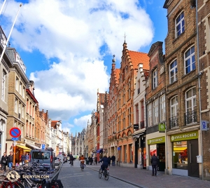 Jalan-jalan di Bruges. (Foto oleh penari Joe Huang)
