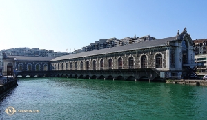 …e poi le acque più tranquille del fiume Geneva Rhone, su cui Shen Yun si è esibita al Bâtiment des Forces Motrices (foto di Jeff Chuang)
