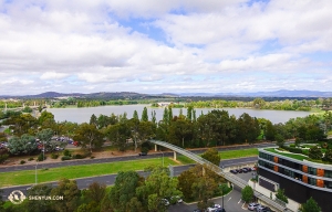 De l'Autriche à l'Australie, où la Shen Yun New York Company est à mi-parcours de sa tournée de six villes. Une vue de la capitale, Canberra. (Photo du danseur Felix Sun)
