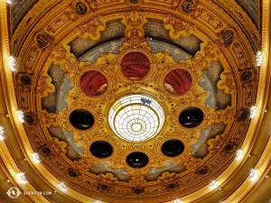 Juga dikenal hanya sebagai Liceu, teater yang awalnya dibuka pada tahun 1847, dibakar pada tahun 1861 dan sekali lagi pada tahun 1994, dan akhirnya dibangun kembali dan dibuka kembali pada tahun 1999.
