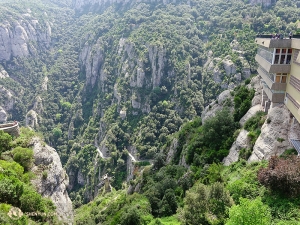 De bergketen van Montserrat, wat letterlijk 