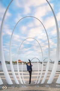 Ini adalah hari-hari terakhir tur. Shen Yun New York Company dan penari Albert Yang mengakhiri penampilan mereka di Australia. (Foto oleh Penari utama Kenji Kobayashi)
