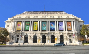 Das War Memorial Opera House war der Ort der Wahl für die Shen Yun International Company in San Francisco. In diesem Jahr erlebte sie dort acht ausverkaufte Auftritte. Welches Bild davon mögen Sie am liebsten, Tag …