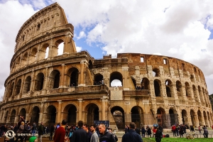 En ouvrant ses portes en l'an 80, le Colisée est devenu au fil du temps l'une des attractions touristiques les plus populaires de Rome. (Photo du danseur Felix Sun) 
