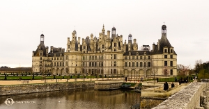 Kami juga melihat gaya renaissance Perancis yang sangat dikenal, Château de Chambord di Chambord, Loir-et-Cher, Perancis. (Foto oleh penari Felix Sun)
