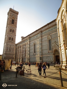 Retour au travail. Après avoir visité Venise, nous nous sommes produits au Teatro Verdi de Florence, et avons pris un peu de temps pour explorer les environs en ville. (Photo de Tony Zhao)
