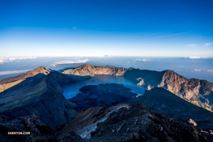 Na vrcholku Mt. Rinjani.
