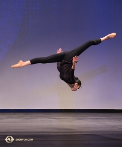 Michelle Lian performing a front aerial.
