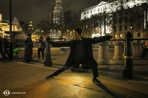 Hallo Londen! International Company baant zich een weg door de wereld. Het voelt geweldig om hier te zijn, beginnend aan het Europese deel van de tournee met drie uitverkochte voorstellingen net buiten Londen, in Woking (Surrey). (Foto door danser Nick Zhao)
