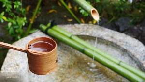 This is an ablution basin, where visitors can purify their hands before praying. (Photo by Ben Chen)
