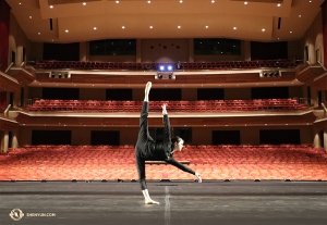 In the chilly north, dancer Hannah Jao of Shen Yun Touring Company practices on the stage of Living Arts Centre in Mississauga, Canada. (Photo by Principal Dancer Kaidi Wu)
