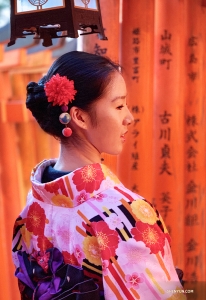 Tancerka Stephanie Guo wczuła się w atmosferę Fushimi Inari-Taisha. (Lily Wang)
