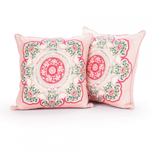 Brighten up the grandparents' living room with our courtyard elegance set, available in blue or pink. These bordered cushion covers reflect the feminine grace found in the Shen Yun dance, Courtyard Elegance.
