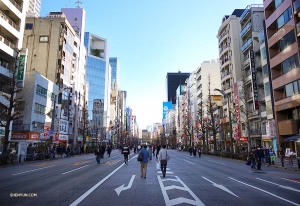 Auf der anderen Seite der Welt erkundet die Shen Yun World Company Hachioji, eine Stadt im Großraum Tokio. (Foto: Jeff Chuang)
