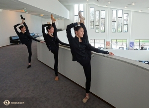 Di belahan dunia lain, Shen Yun tiba di Essen, Jerman untuk pertama kalinya! Kami merasa sangat disambut—semua pertunjukan terjual habis! (Foto oleh Kexin Li)