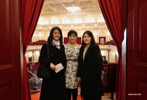 Aux Pays-Bas, les musiciens de Shen Yun assistent à un concert du Royal Concertgebouw Orchestra, considéré comme l'un des plus grands orchestres au monde.<br />
