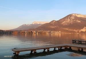 Visiting Lake Annecy provides a moment of calm during a busy tour. (Photo by Nick Zhao)
