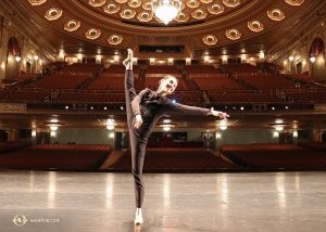 Principal Dancer Miranda Zhou-Galati familiarizes herself with the stage. (Photo by Kaidi Wu)
