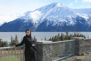 <p>La présentatrice Nancy Zhang respire l'air pur et son environnement majestueux. (Photo de la danseuse Chunko Chang)</p>
