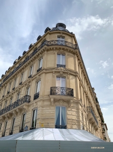 <p>La salle de la dernière performance de notre tournée mondiale, au Palais des Congrès de Paris, en France.</p>