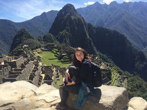 <p>Au Pérou, la percussionniste Tiffany Yu grimpe jusqu’à Machu Picchu.</p>
