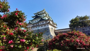 Umělci navštěvují idylický hrad Nagoya Tenshu a jeho přilehlé budovy před začátkem řady vystoupení po celé zemi. (Fotil první klarinetista Yevgeniy Reznik)