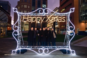 Season’s greetings from Shen Yun International Company in Birmingham, UK, where all performances are again completely sold out. (Photo by dancer Tony Xue)