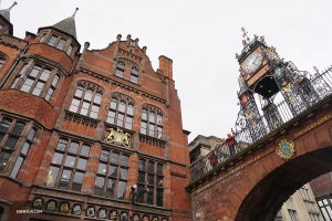 Stadens ikoniska attraktion, Eastgateklockan, är den mest fotograferade klockan i England, efter Big Ben.

(Foto: Kexin Li)