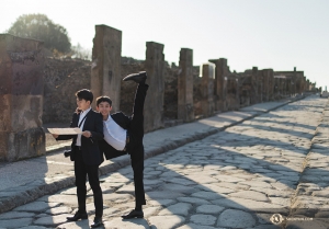 Voilà des danseurs bien polyvalents : William Li (à gauche) et Jeff Sun. (Photo du danseur Daniel Jiang)