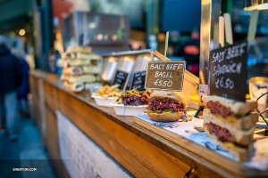 Maten från gatuköken i London gör en inte besviken. (Foto: Tony Xue)