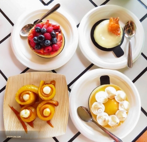 Vue de près de ces délicieux desserts variés. (Photo d’Emily Kong)