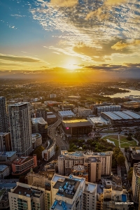 Krásný západ slunce nad Aucklandem. (Foto: Tony Xue)